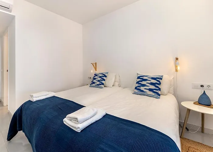 Apartment La Gola, Private Garden With Access, Refurbished