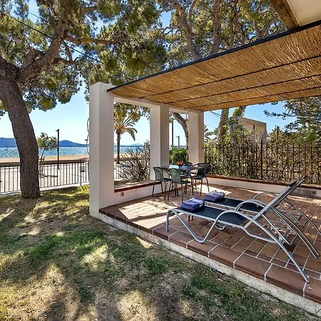 La Gola Apartment, First-line Beachfront, Newly Refurbished Apartment *