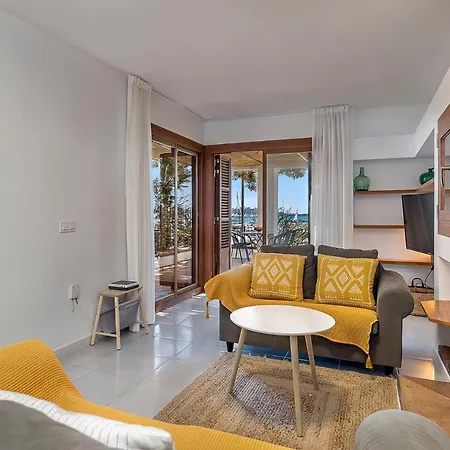 La Gola Apartment, First-line Beachfront, Newly Refurbished * Port de Pollença
