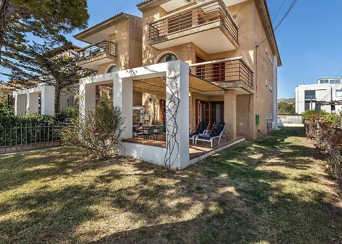 Apartamento La Gola, Private Garden With Access, Refurbished *