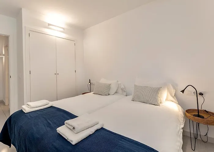 La Gola, Private Garden With Access, Refurbished